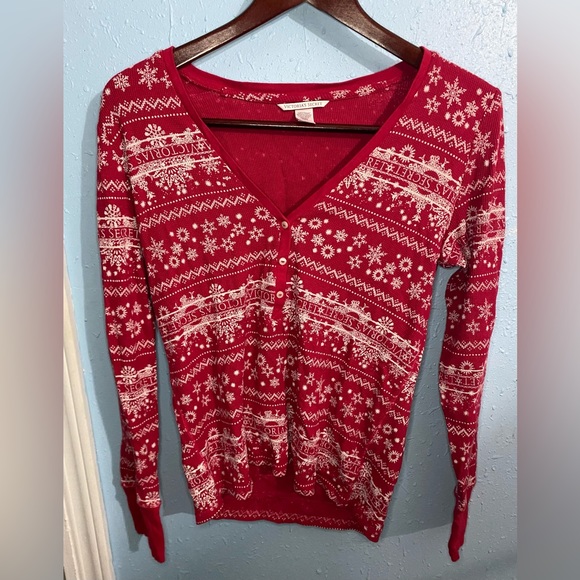 Victoria's Secret Women’s Red Christmas Snowflake Button Up Sweater Size M - Picture 1 of 8